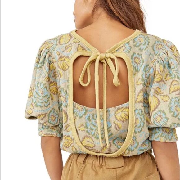 Free People Tops - Free People No Ordinary Top Puffy Sleeves Cutout Back XL